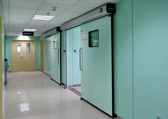 Cửa panel phòng sạch trượt tự động trong bệnh viện